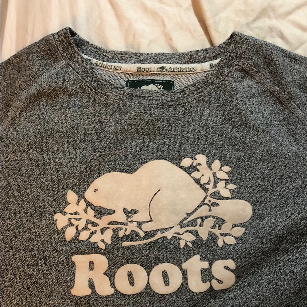 Roots men’s grey sweatshirt